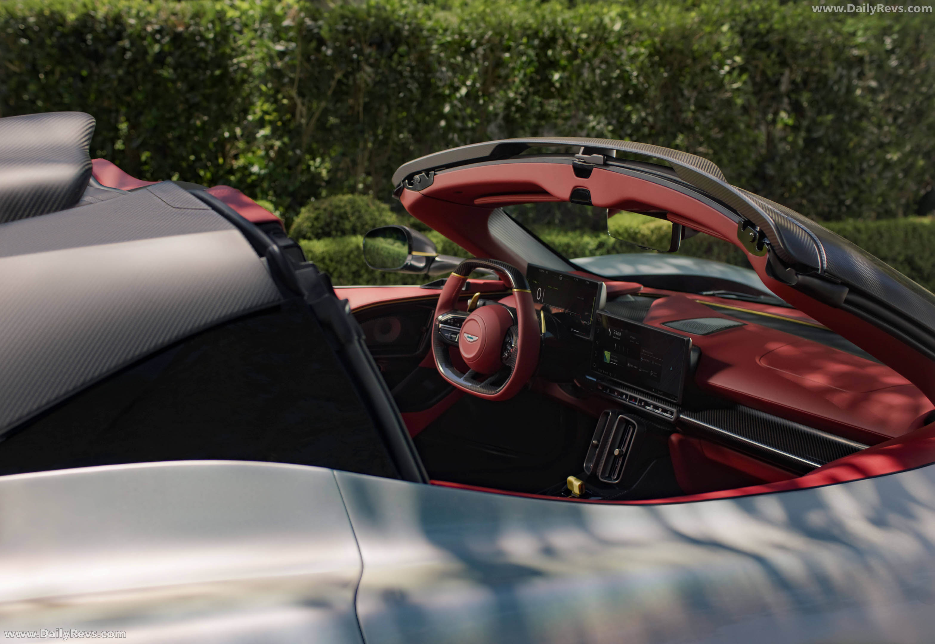 2028 Aston Martin Valhalla Spider Interior